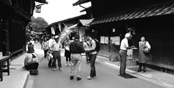 中信健康友の会（塩尻）と職員で奈良井宿宣伝署名行動（９月１３日）