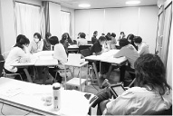 なないろの家で学習会（講師は福冨医師）